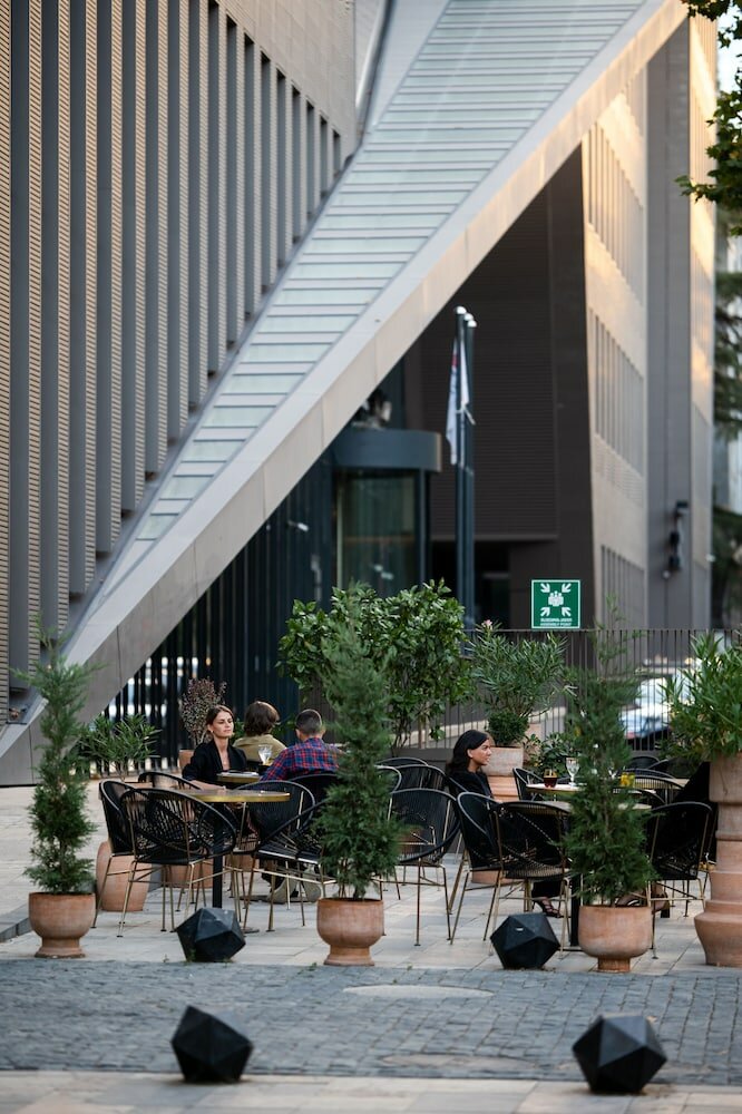 Фото Hilton Garden Inn Tbilisi Chavchavadze