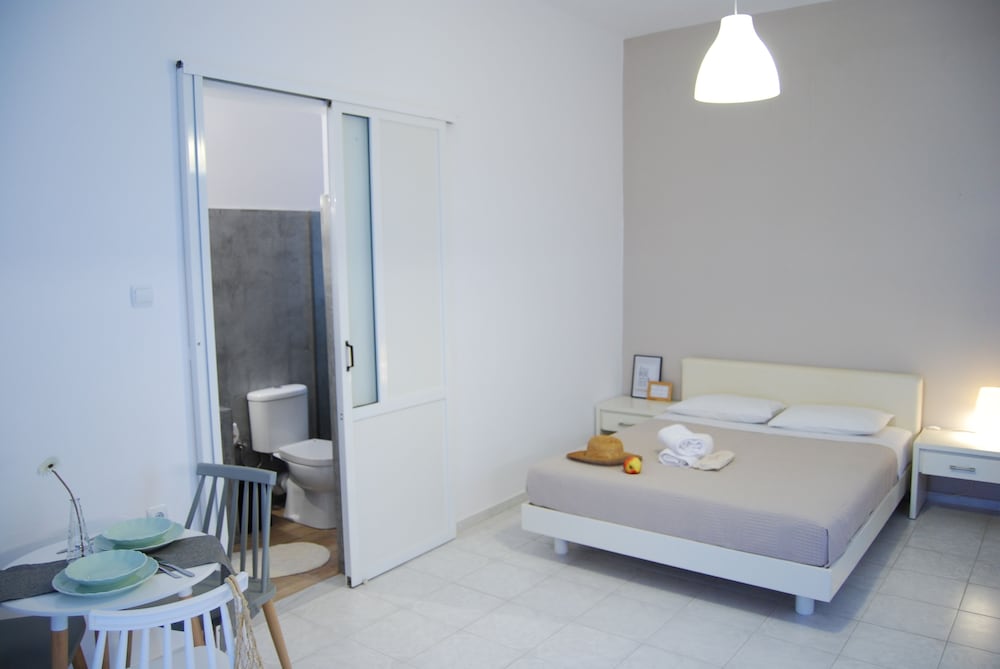 Фото Galini Rooms & Apartments Syros