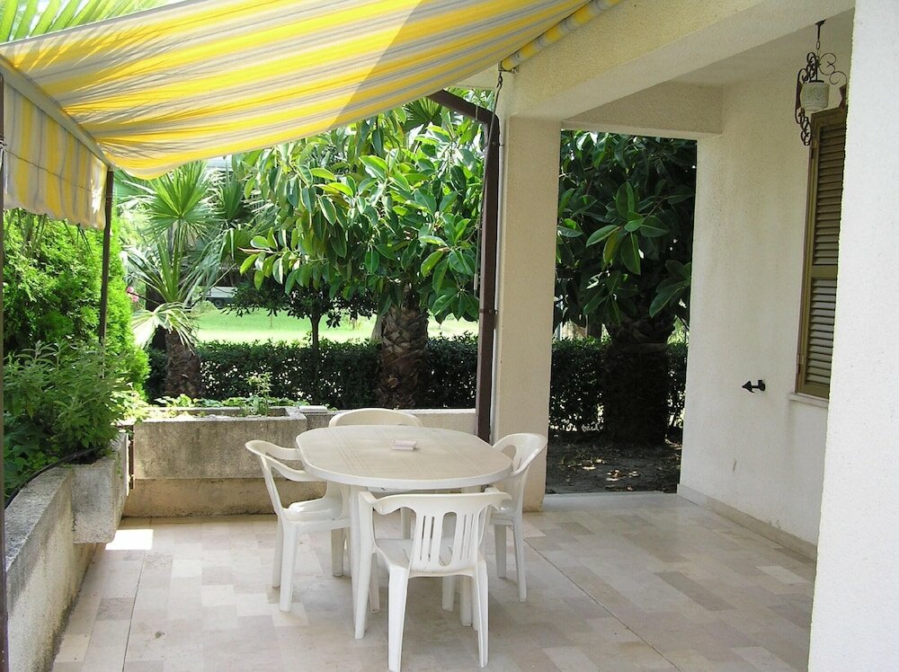 Фото Villaggio Castelvetere