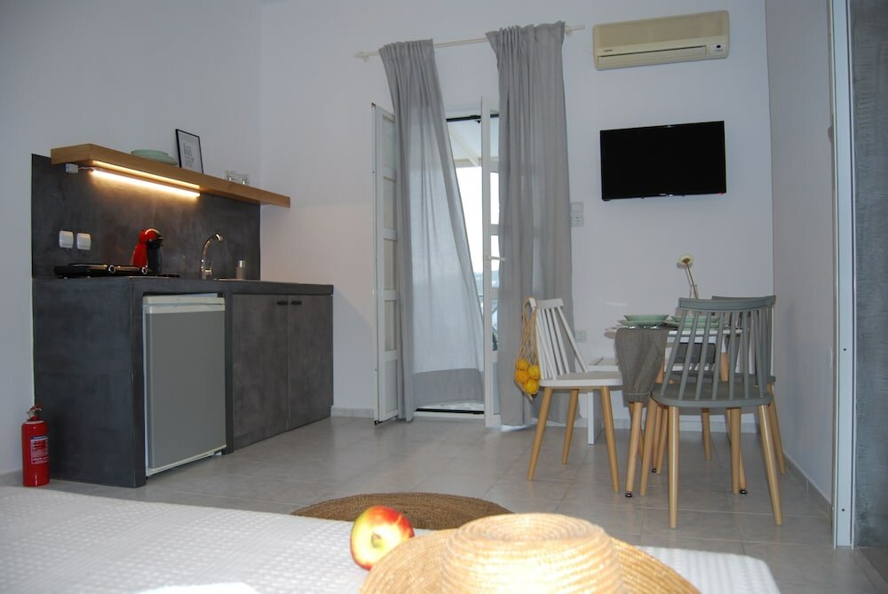 Фото Galini Rooms & Apartments Syros