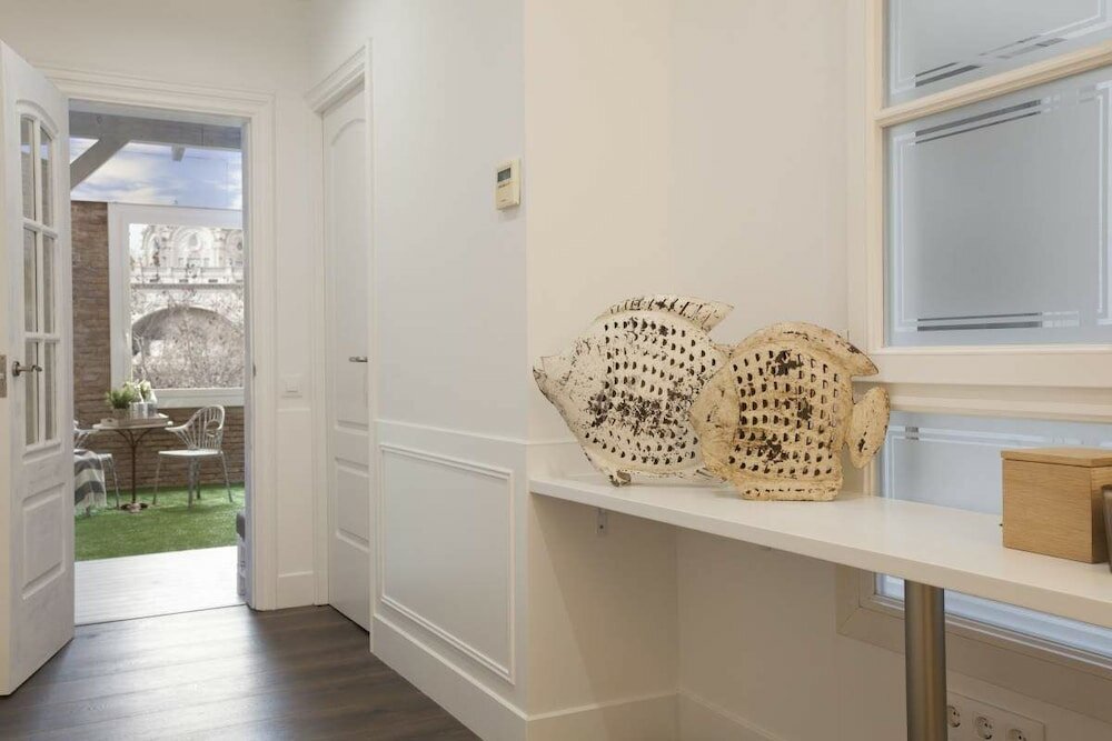 Фото Enjoybcn Coliseum Apartments