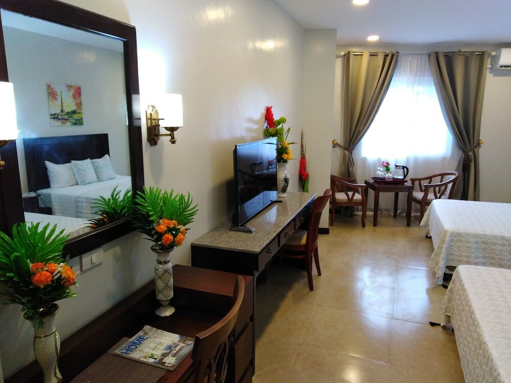 Фото Venezia Suites Hotel
