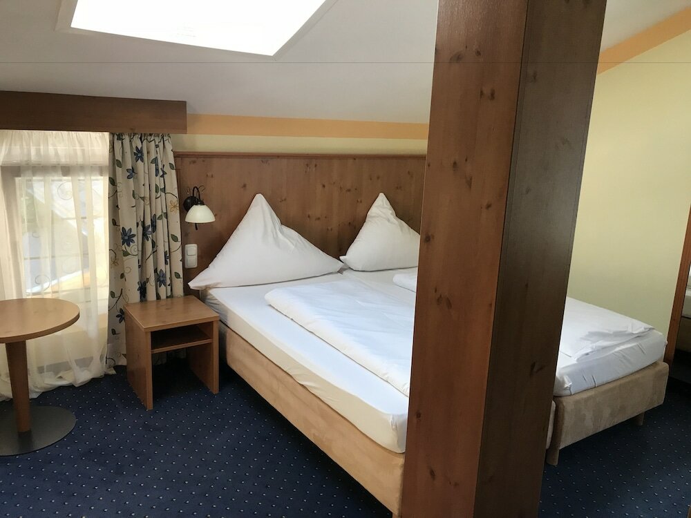 Фото Hotel-Pension Marienhof