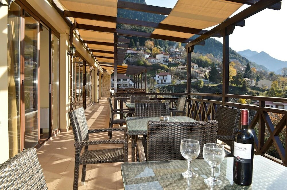 Фото Hotel Mikri Archontissa