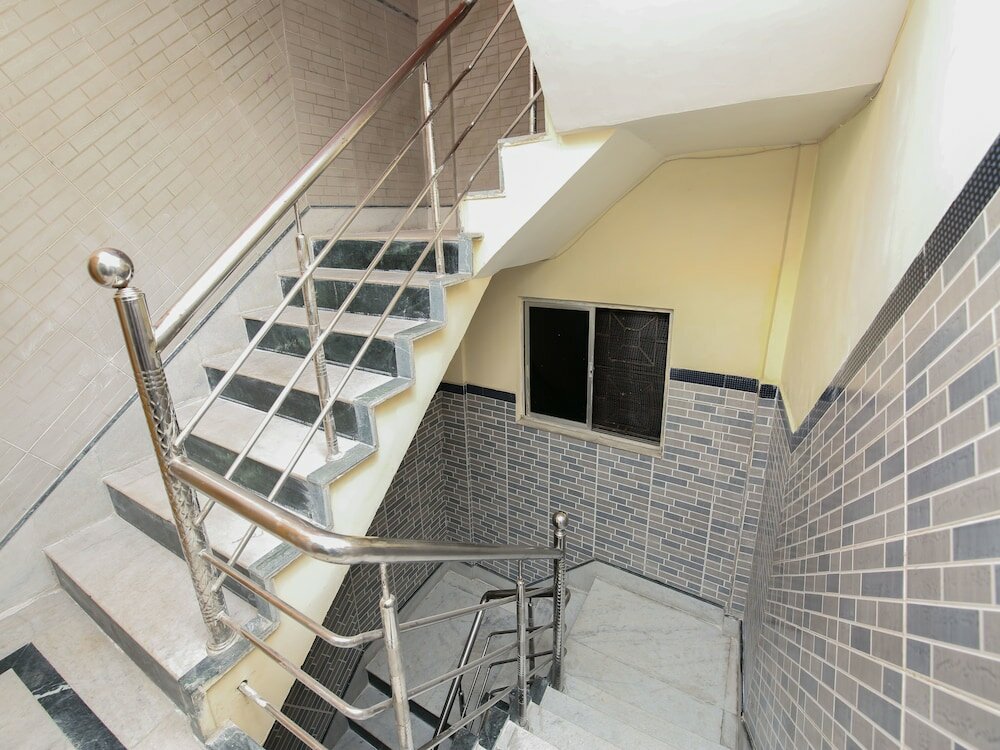 Фото Oyo 3301 Maya International