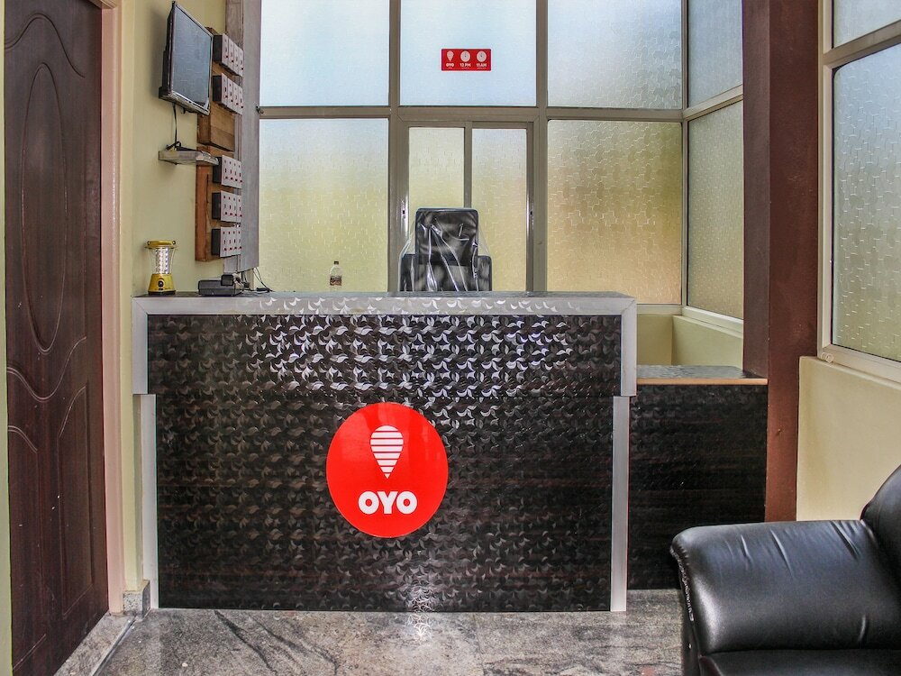 Фото Oyo 12840 Sri Guru Residency
