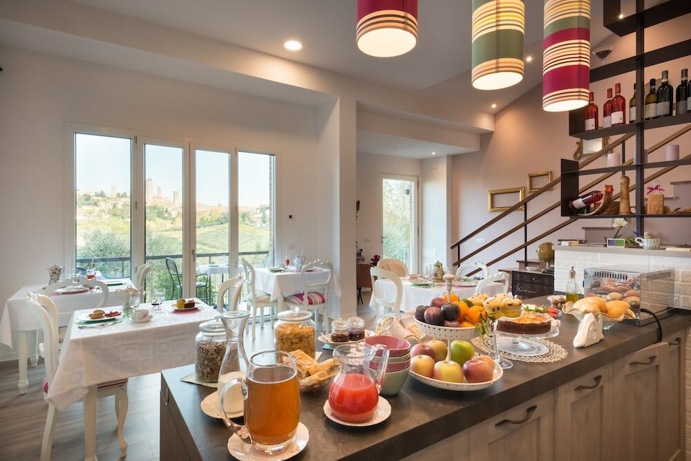 Фото B & B La Cornice - Gina Room With Bathroom and Private Terrace