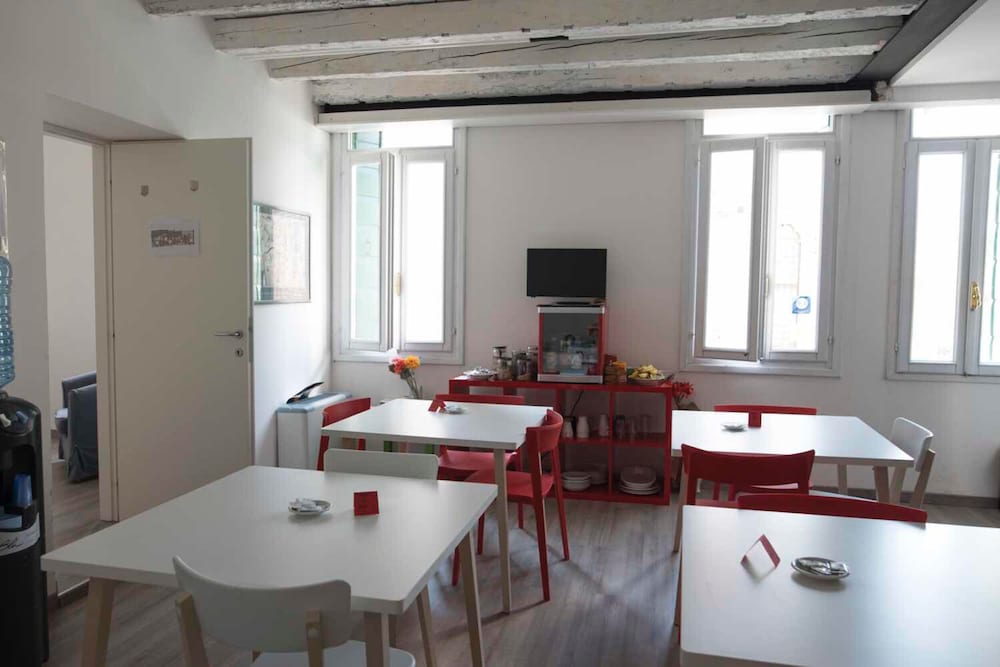 Фото Ca' Garibaldi Rooms