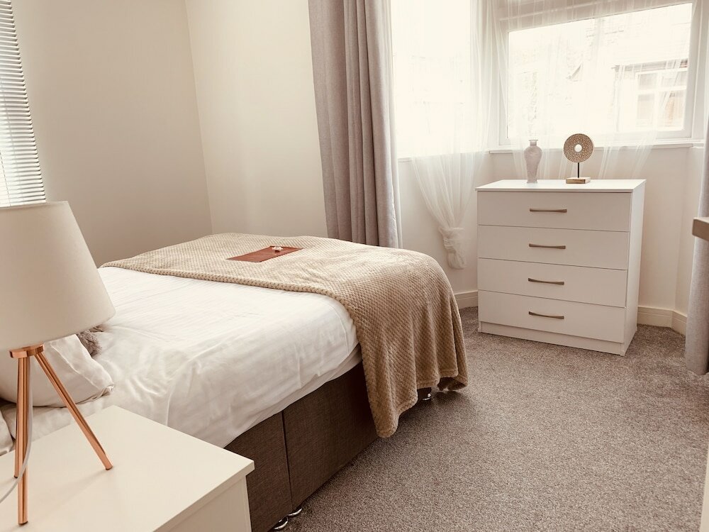 Фото Elthorne Luxury Apartments