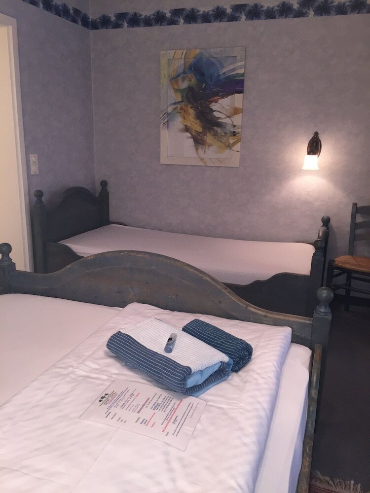 Фото Hotel Bergschlösschen