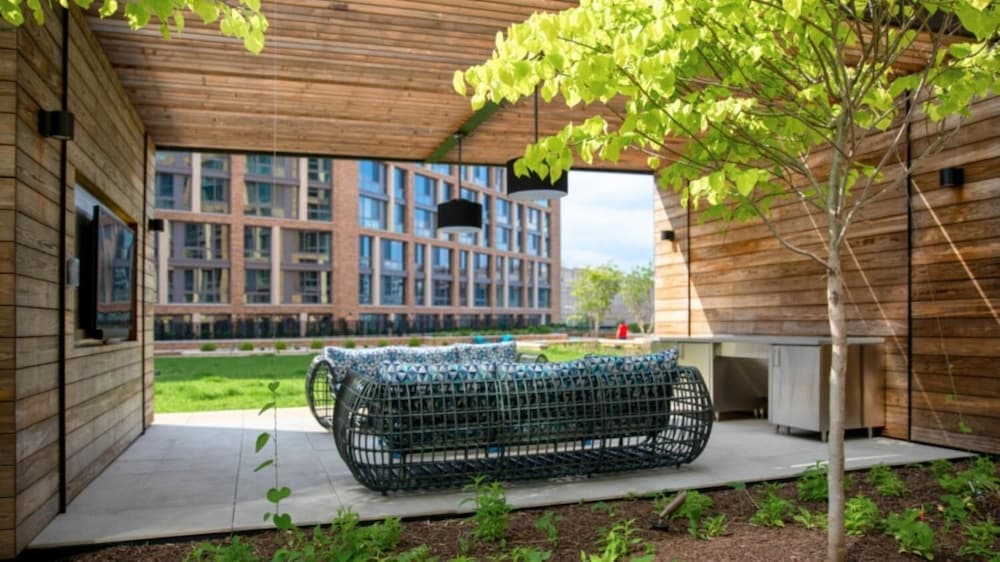 Фото Global Luxury Suites at The Wharf