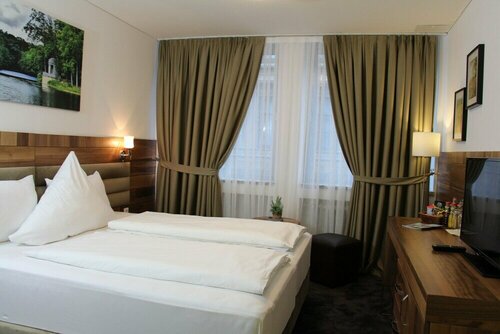 Гостиница Hotel Bayrischer Hof в Крефельде