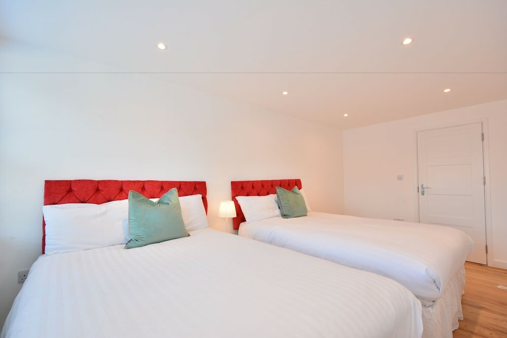 Фото London Deluxe Apartments