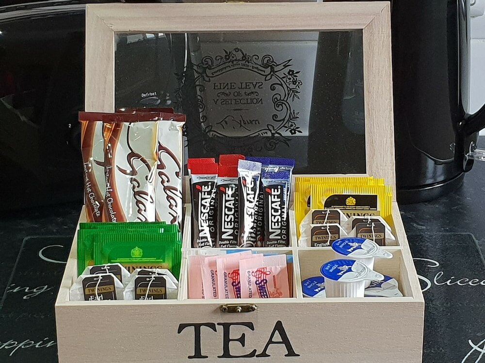 Фото The Old Bell Hotel