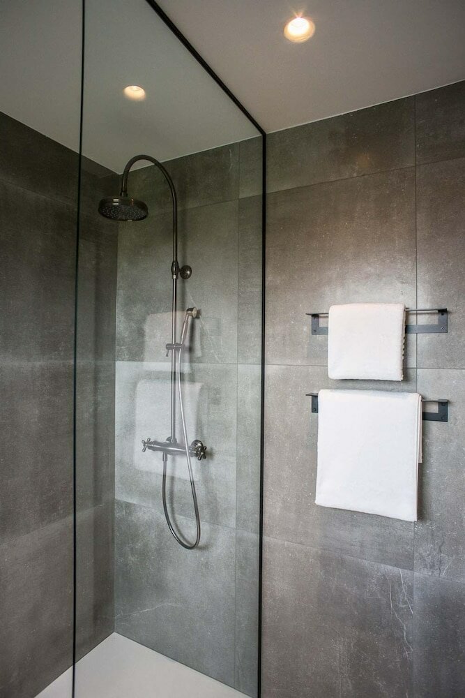 Фото Vault Hotel