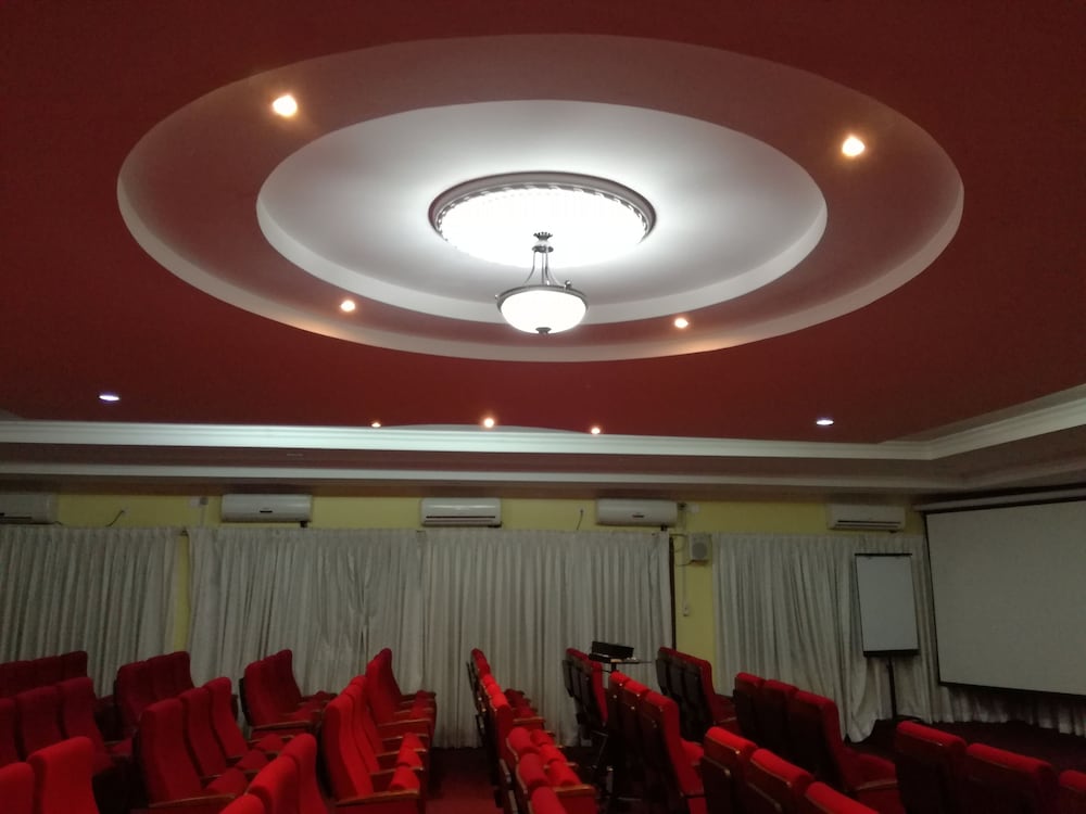 Фото Thamole Lodge