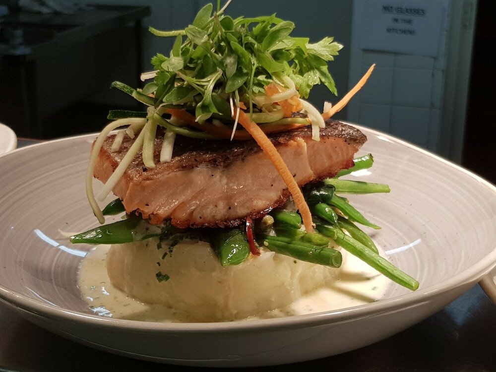 Фото Londonderry Arms Hotel