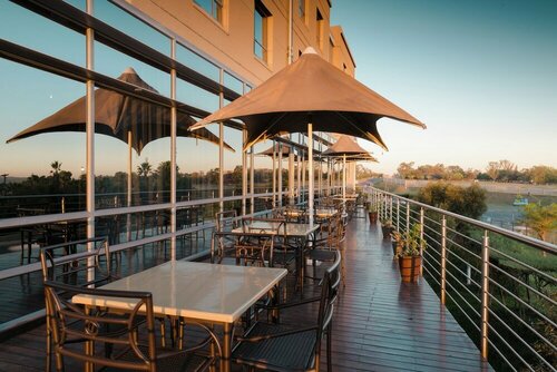 Гостиница Holiday Inn Express Sandton Woodmead, an Ihg Hotel