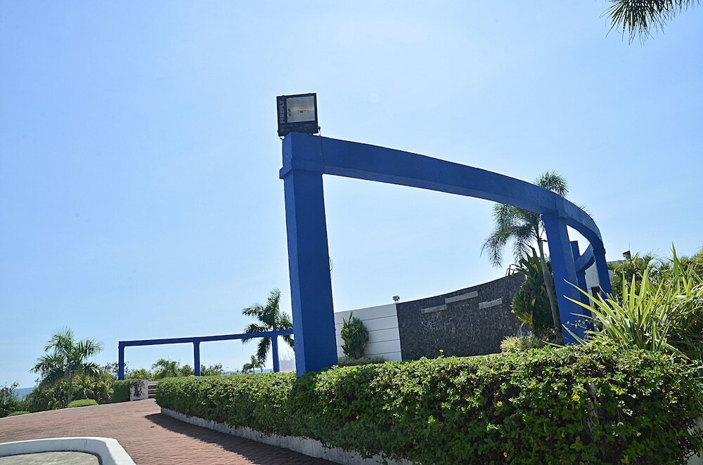 Фото Thunderbird Resorts - Poro Point