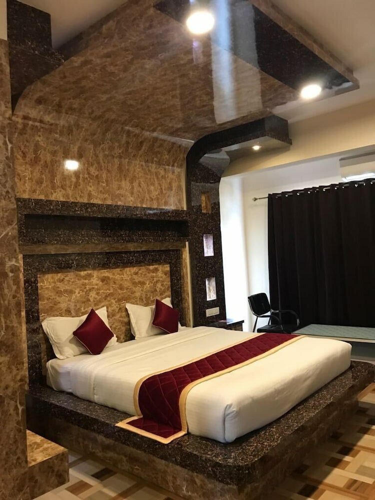 Фото Nest Inn Hotel