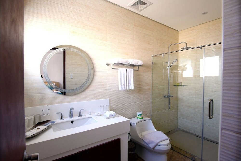 Фото Thunderbird Resorts - Poro Point