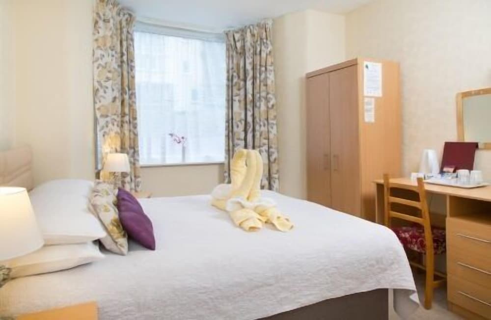 Фото The Firs Guest House