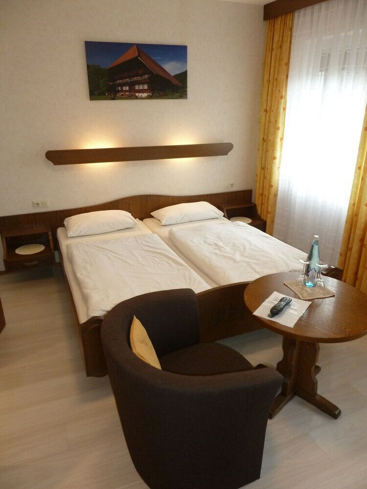 Фото Schwarzwaldhotel Garni Wolfach