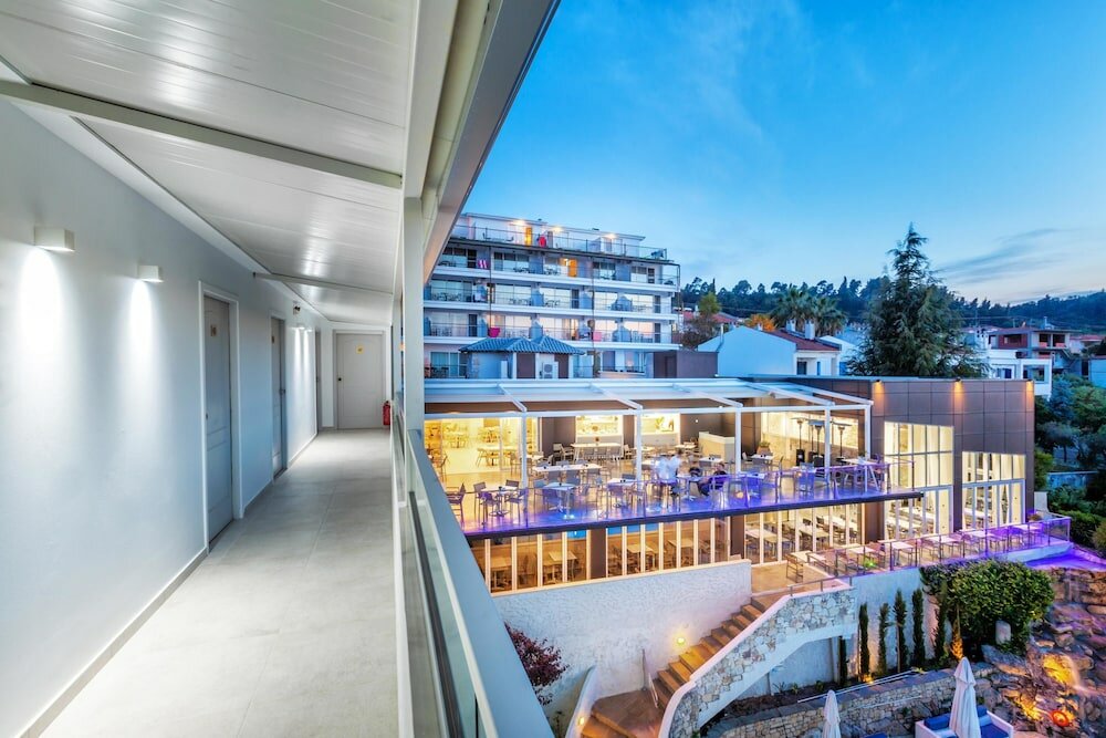 Фото Kriopigi Beach Hotel