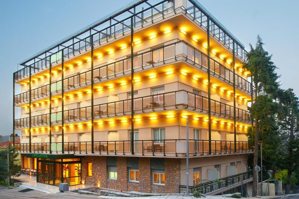 Фото отеля 2