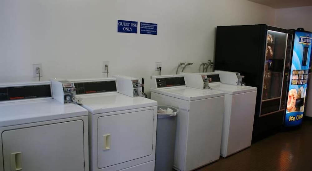 Фото Heritage Inn San Diego