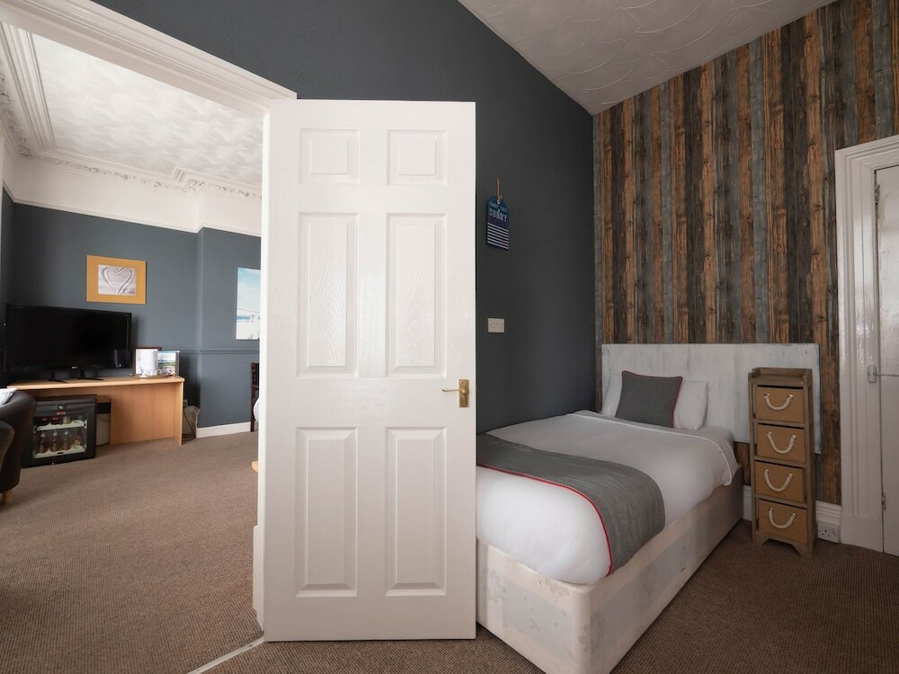 Фото Oyo Pier Hotel Rhyl