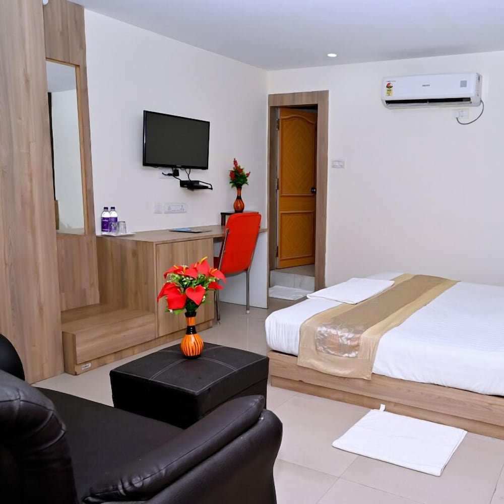 Фото отеля 2