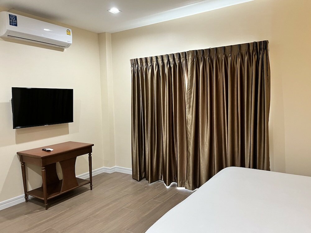 Фото Anwari Hotel