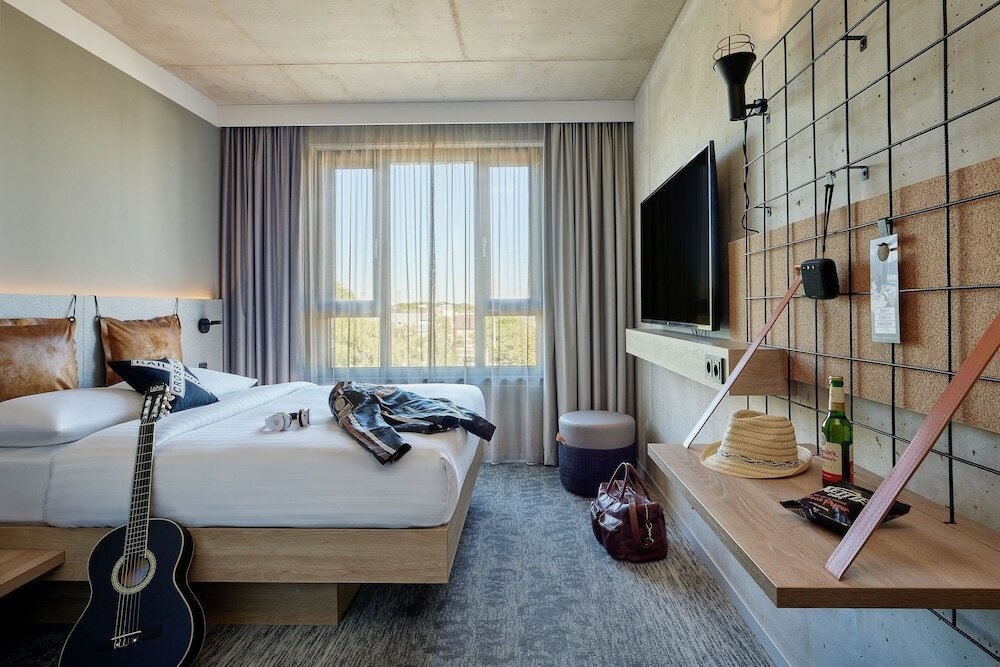 Фото Moxy Cologne Muelheim