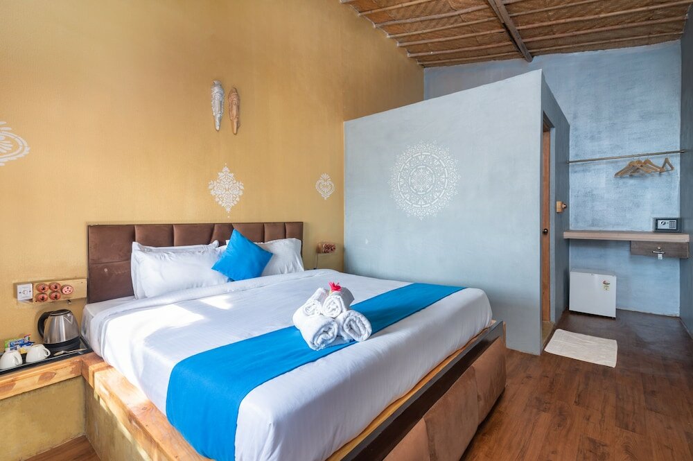 Фото Amadi Beach Front Resort