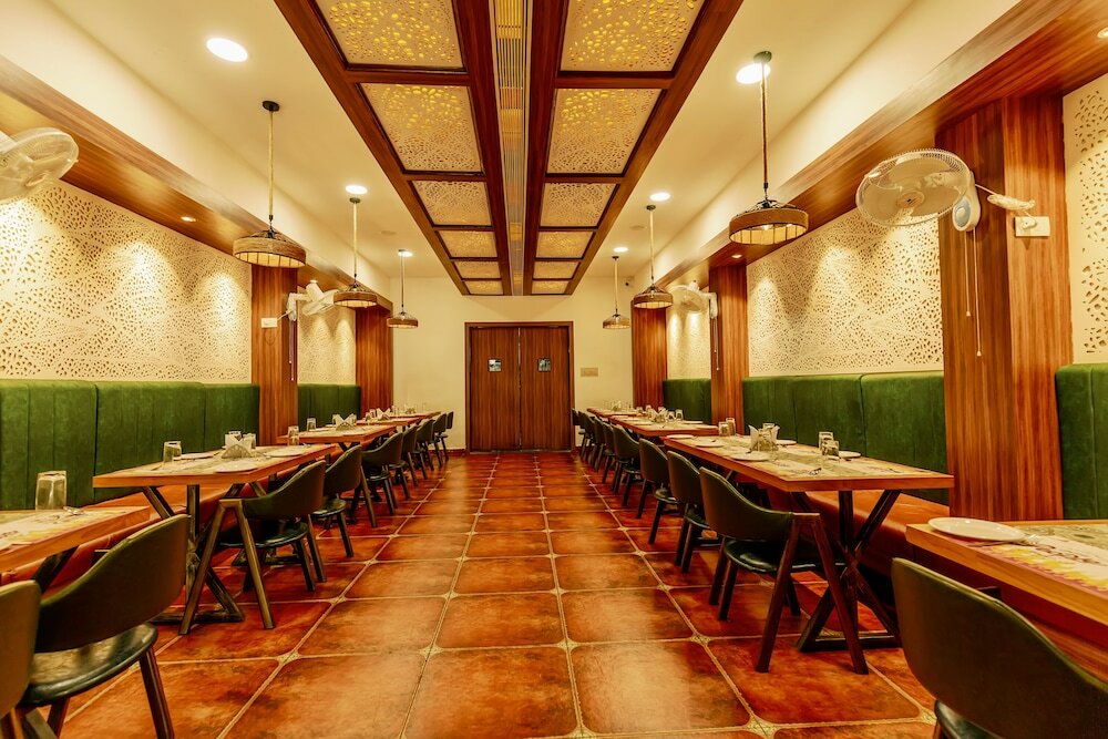 Фото Hotel Akshay Grand