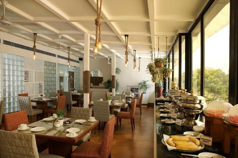 Фото Ahuja Residency, Sunder Nagar