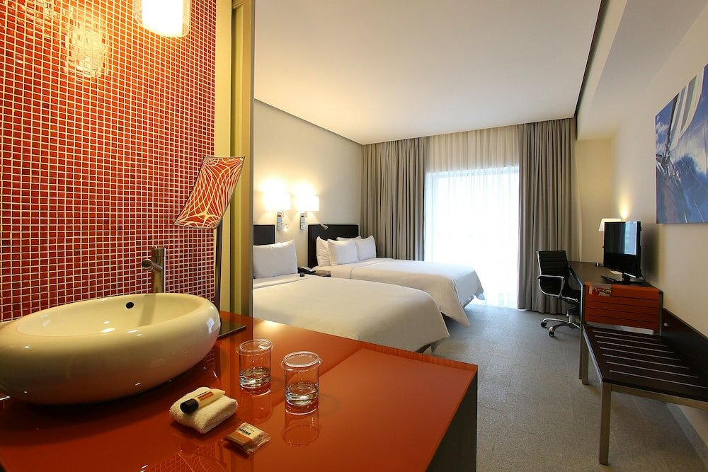 Фото Fiesta Inn Merida