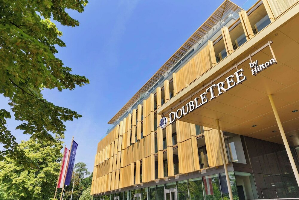 Фото DoubleTree by Hilton Vienna Schonbrunn