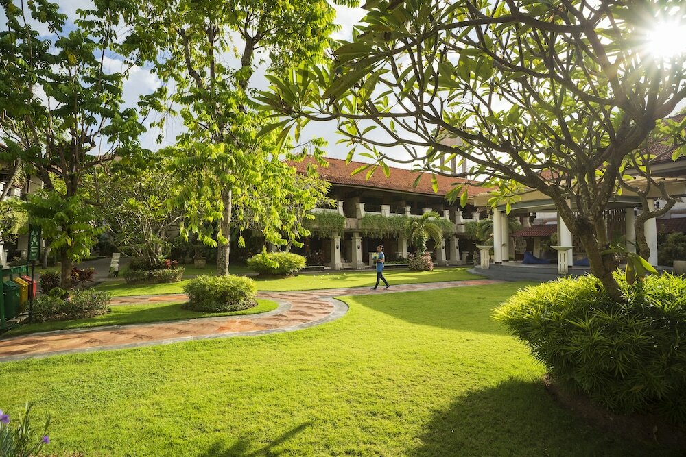 Фото Kuta Beach Club Hotel