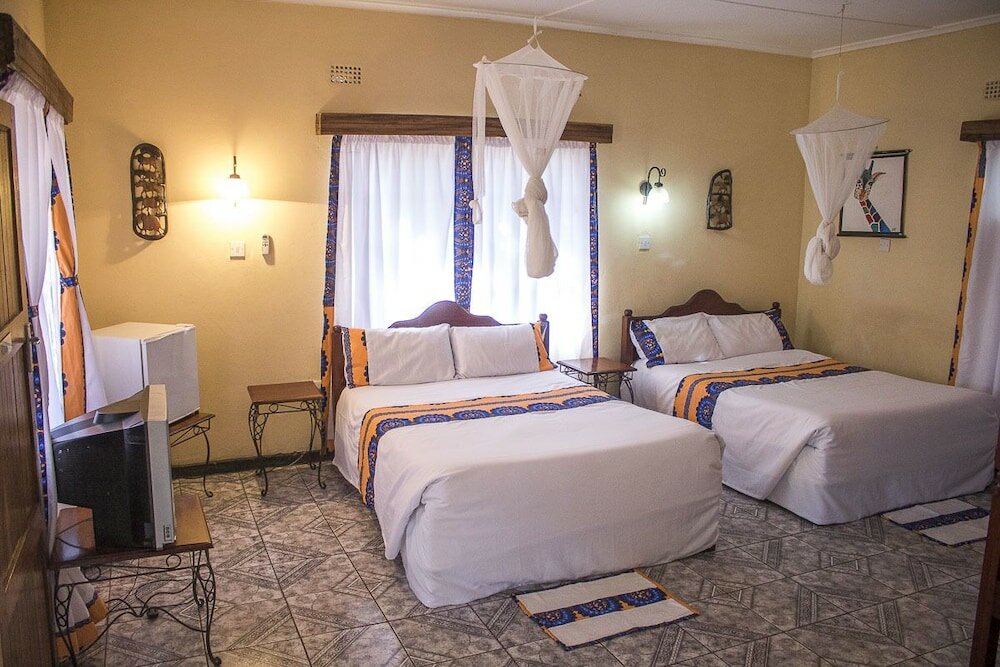 Фото Chanters Lodge, Livingstone