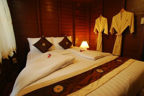 Гостиница Resort Bangphlat в Бангкоке