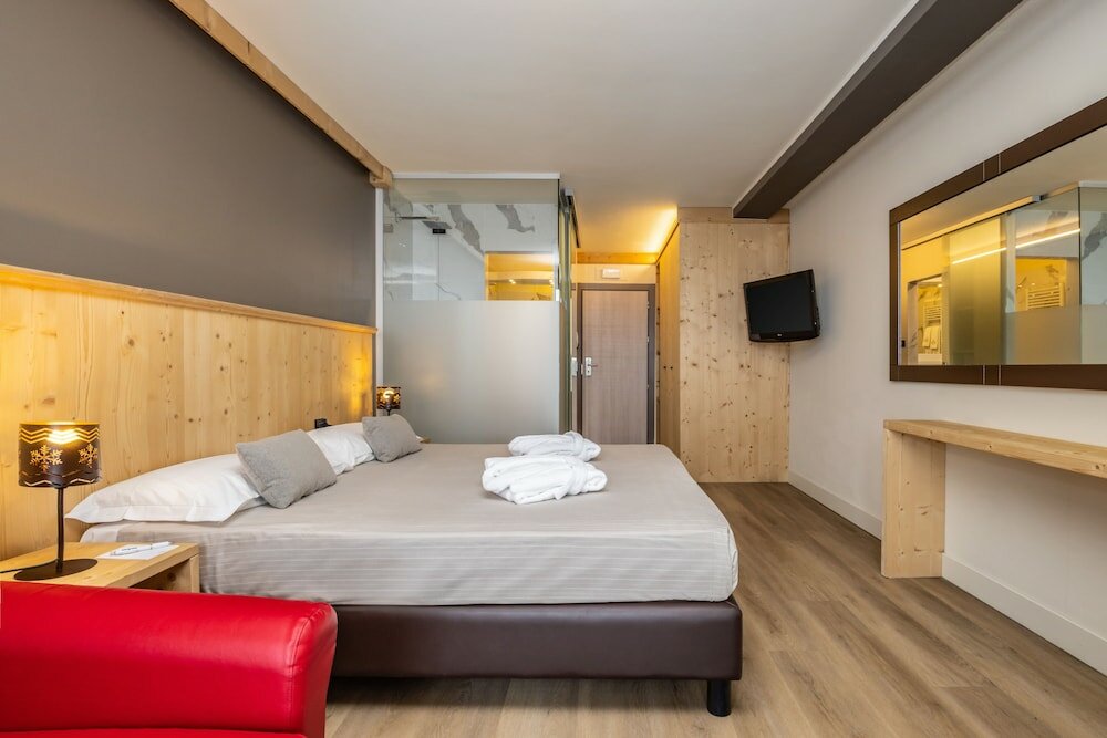 Фото Hotel Piandineve