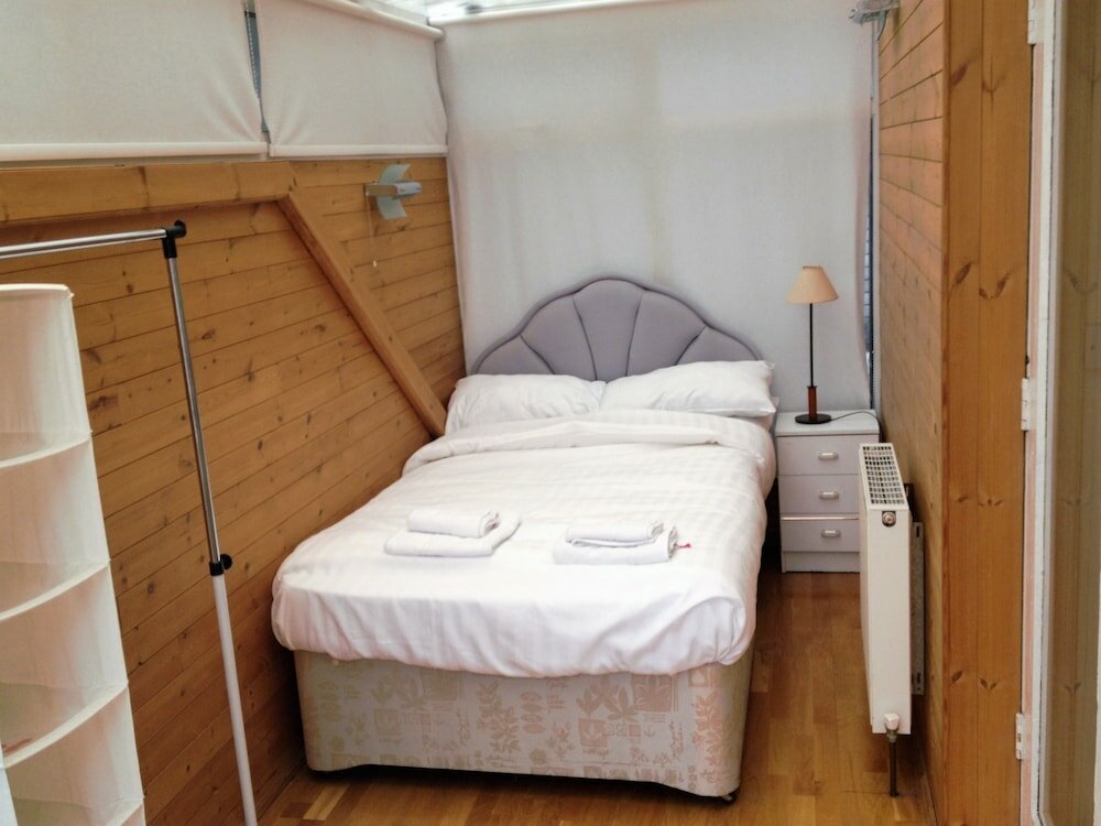 Фото London Aparthotel