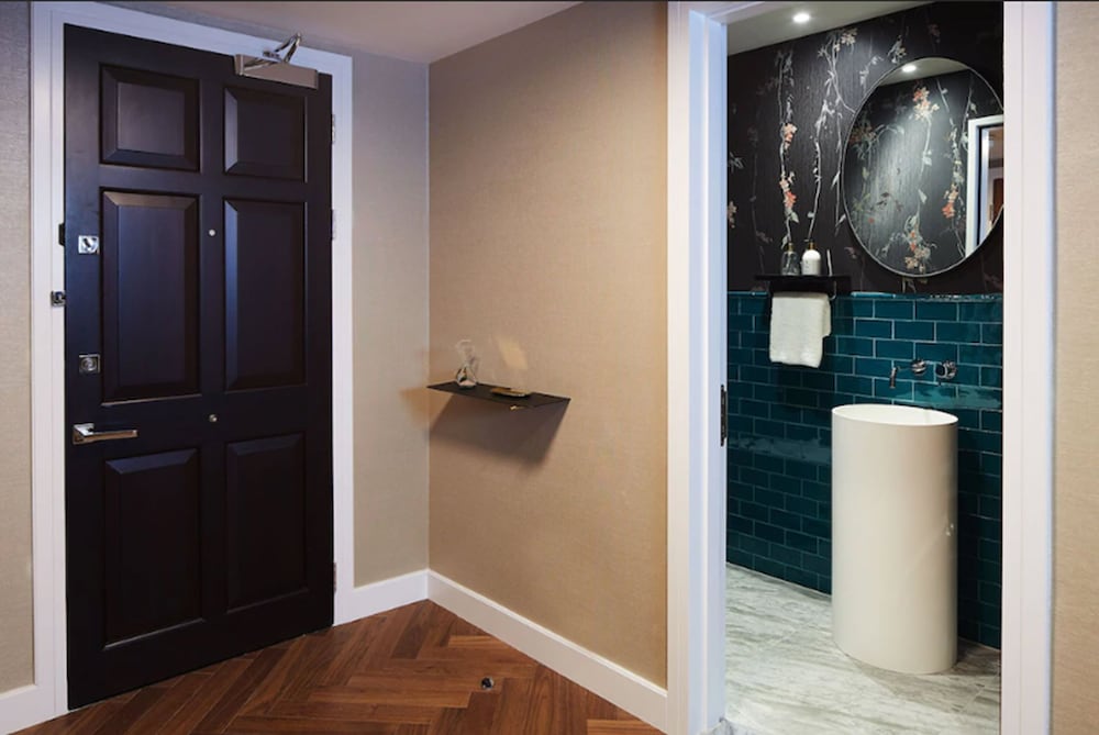 Фото Cheval Gloucester Park