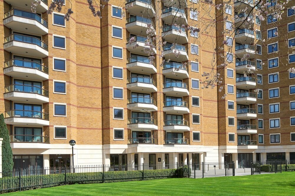 Фото Cheval Gloucester Park