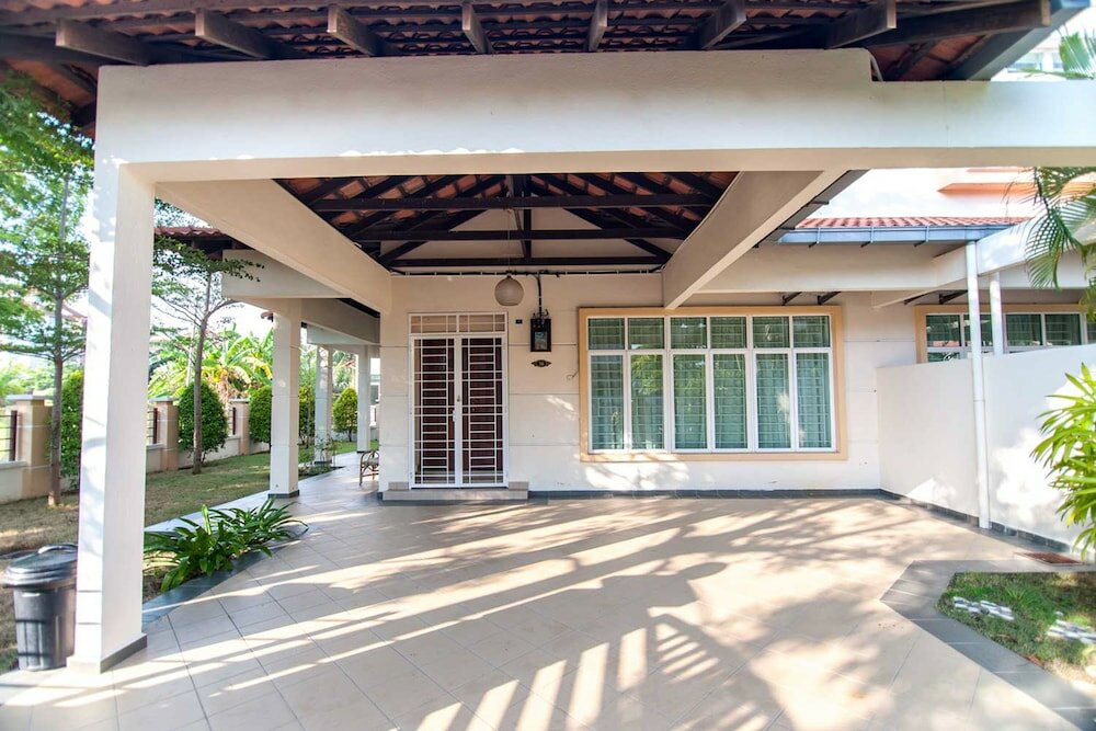 Фото Sunflower House