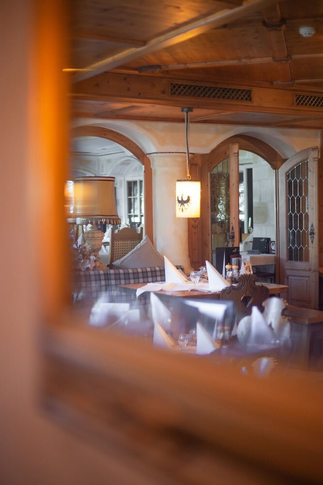 Фото Hotel Schwarzer Adler