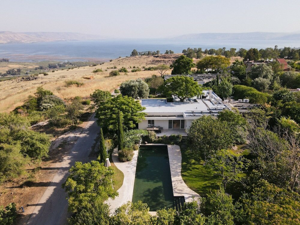 Фото Almagor House