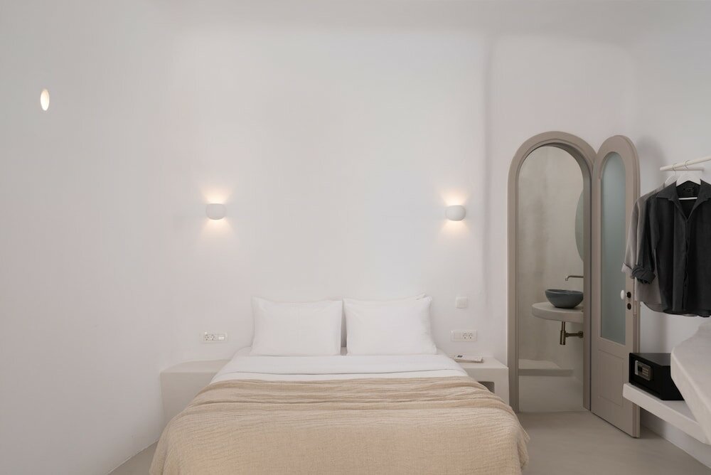 Фото Serendipity Cliffside Villa & Suites